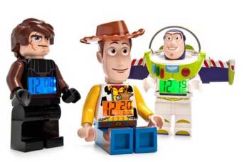 If a Toy Story Lego can tell the time, then clothes certainly should be able to. 